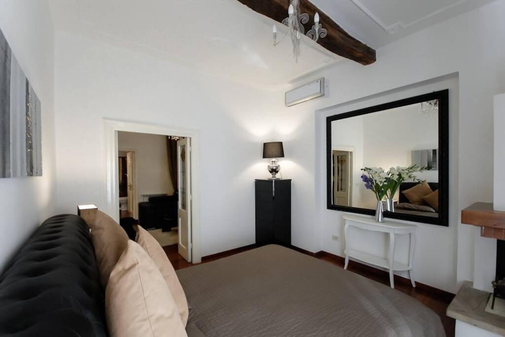 Banchi - Classic Apartment Between Navona And Campo Dei Fiori Rome Extérieur photo