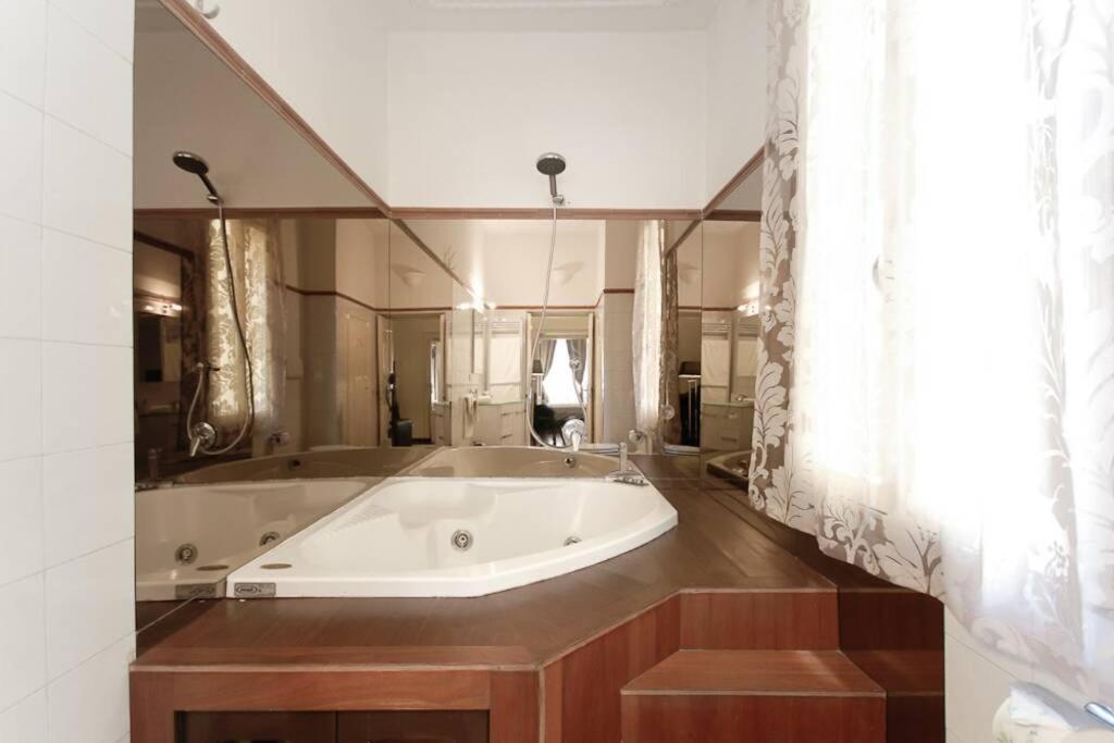 Banchi - Classic Apartment Between Navona And Campo Dei Fiori Rome Extérieur photo