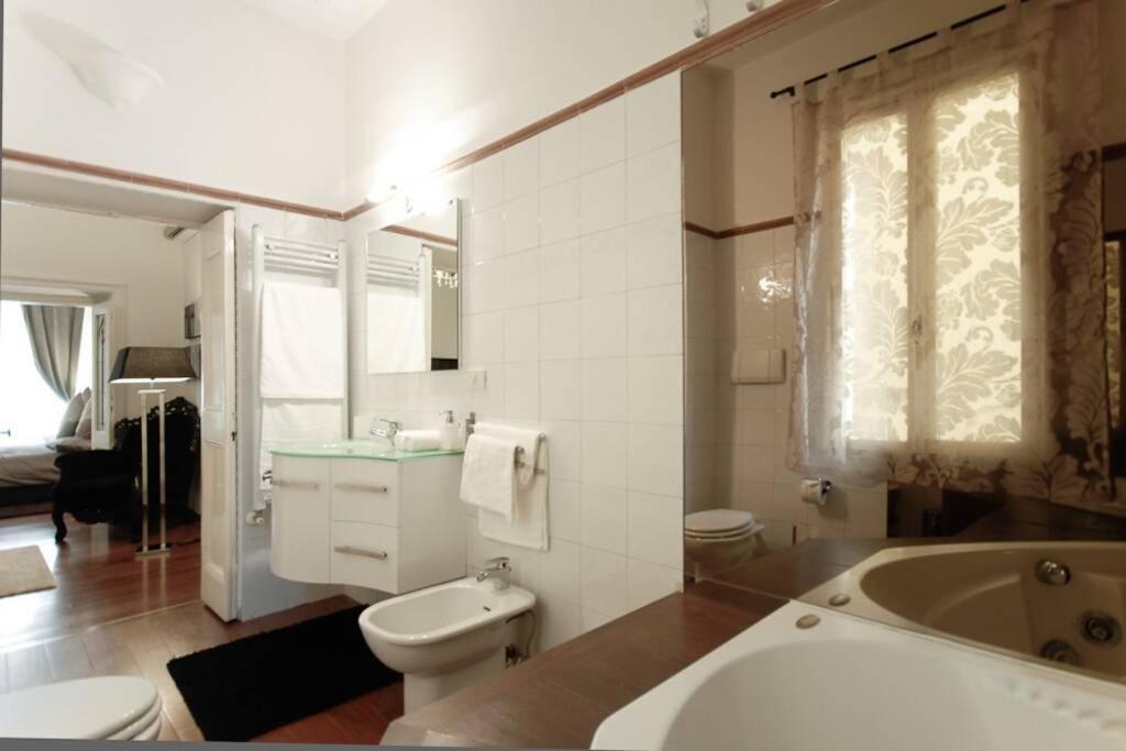Banchi - Classic Apartment Between Navona And Campo Dei Fiori Rome Extérieur photo